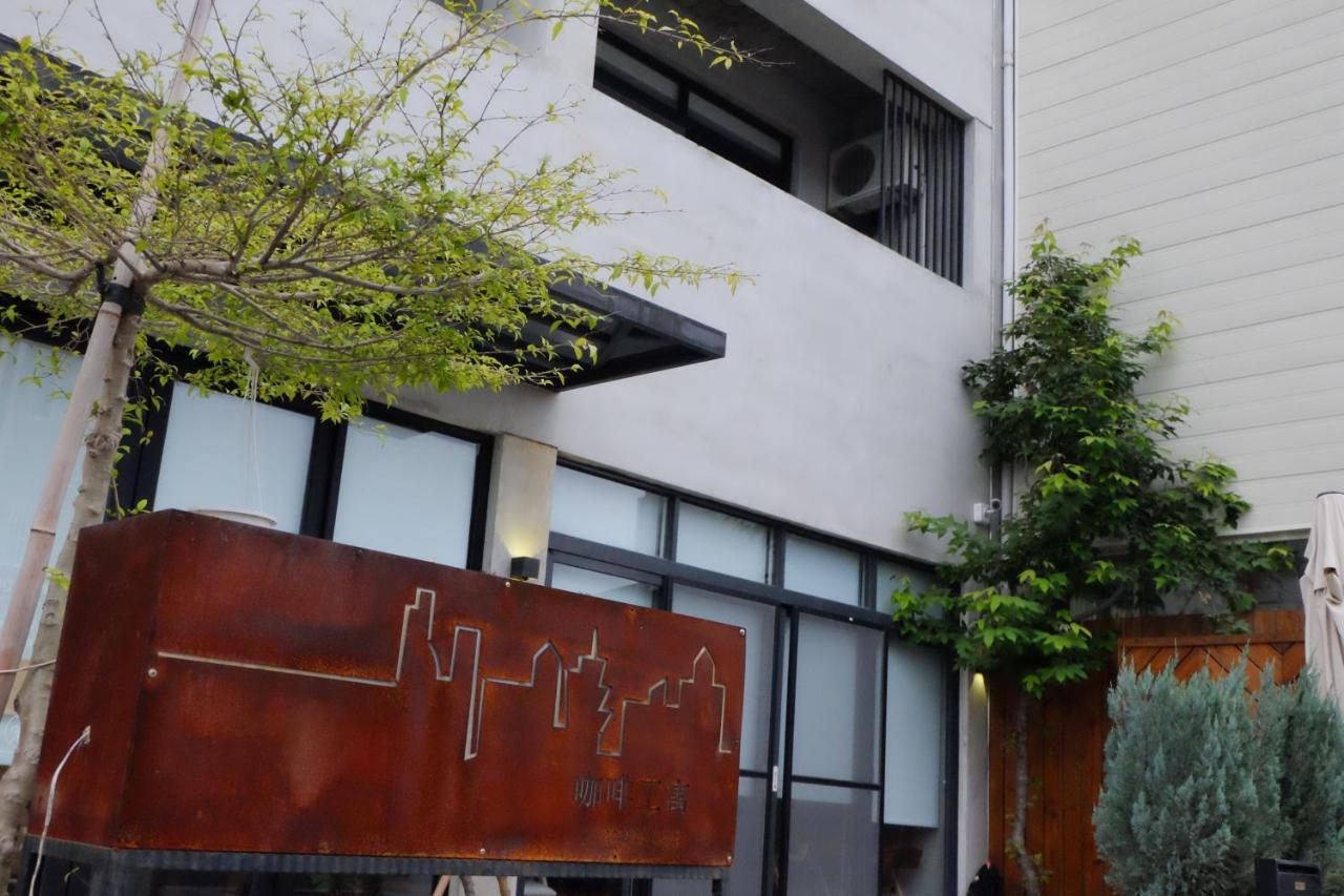 Coffeeloft Bed & Breakfast Taitung Bagian luar foto