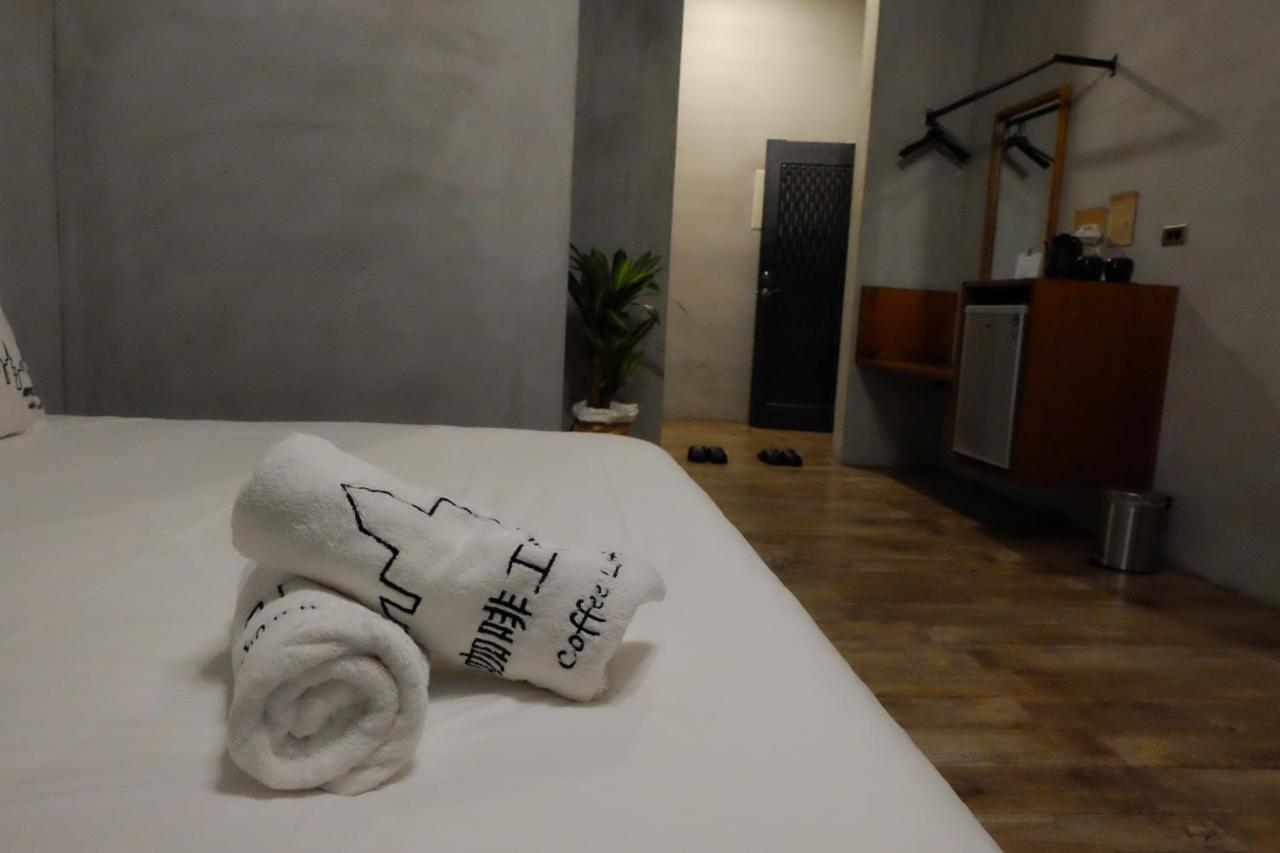 Coffeeloft Bed & Breakfast Taitung Bagian luar foto